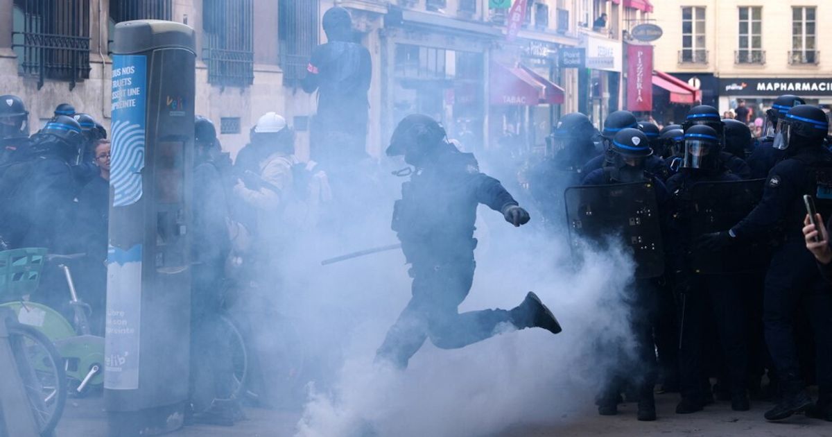 Nuovo giorno di proteste in Francia, atteso mezzo mln in piazza