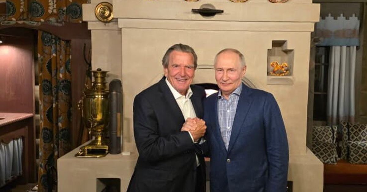 Anteprima: Putin festeggia il compleanno con Schröder