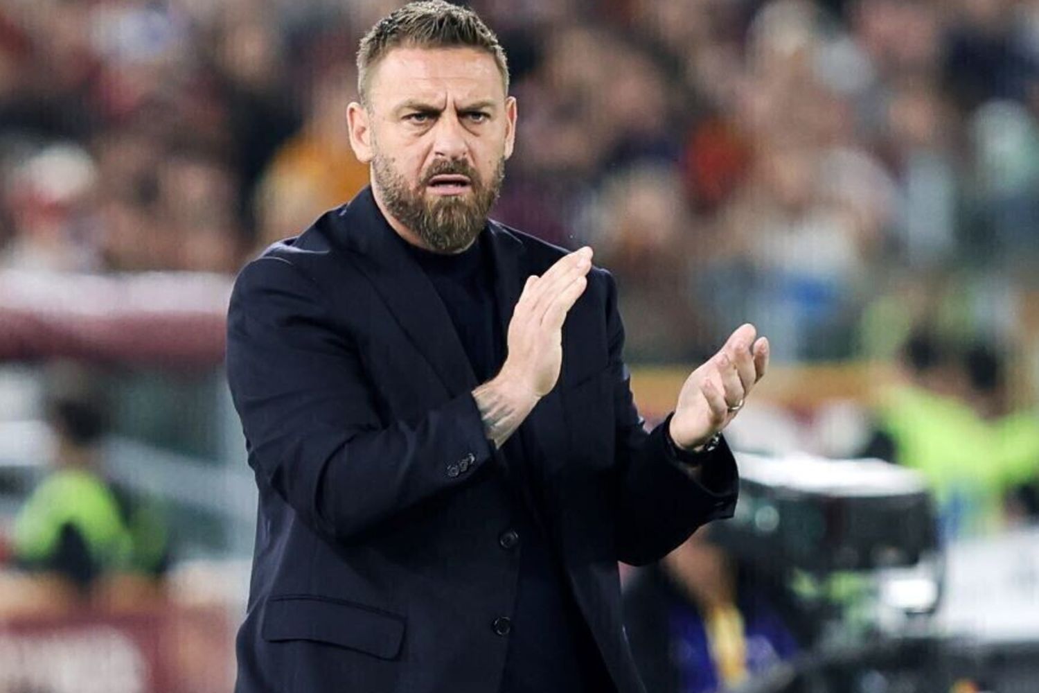 L'allenatore del Genoa Daniele De Rossi