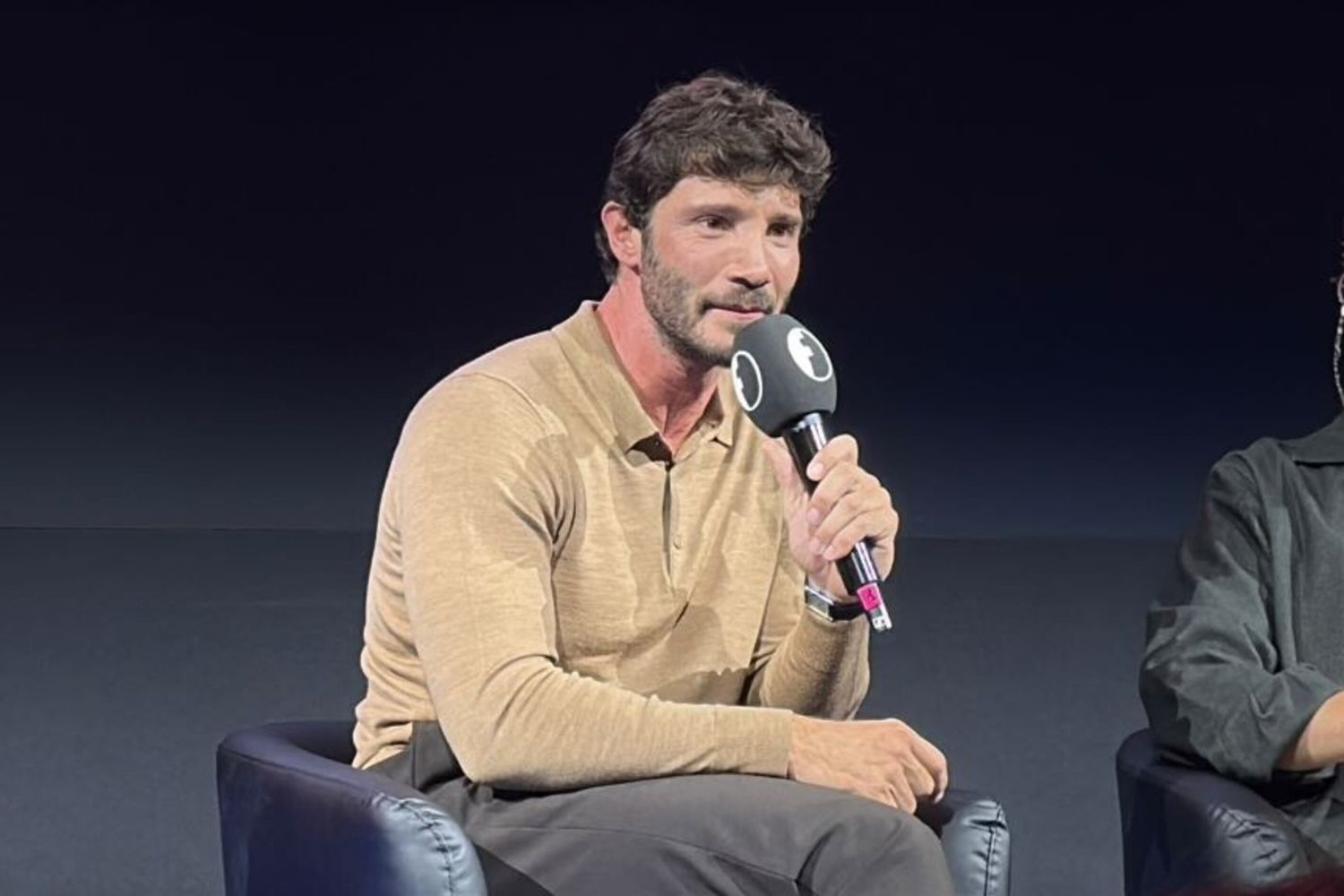 Stefano De Martino ospite al festival di Fanpage a Roma