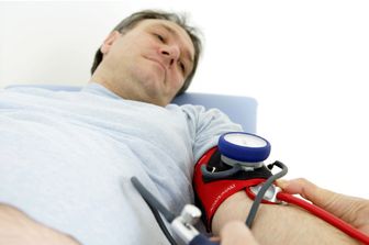 Controllare la pressione potrebbe evitare oltre 518mila morti cardiovascolari ogni anno