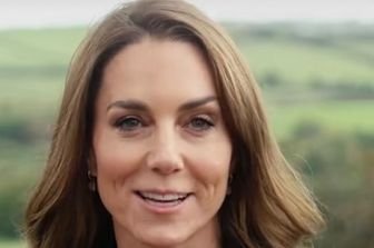 Kate Middleton in Barbour tra gli alberi