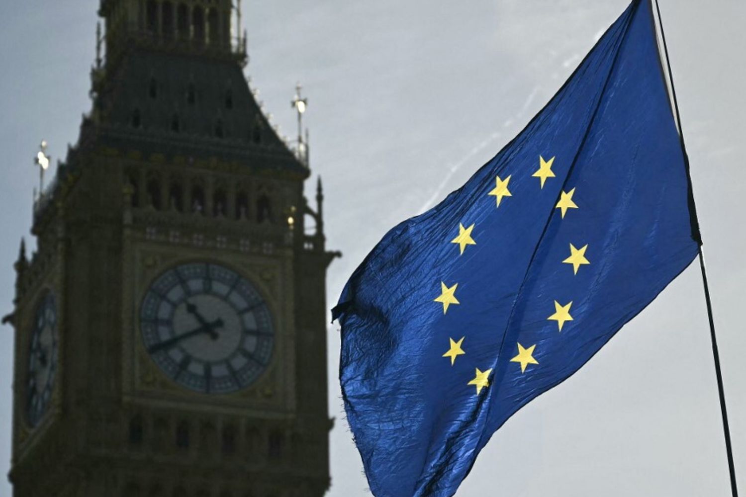 Brexit, cresce il sostegno al ritorno nell'Ue. Il Regno Unito riapre il dibattito sull'Europa