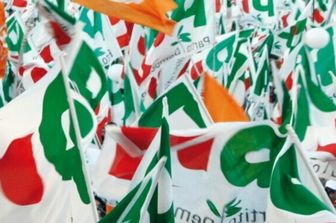 Pd partito democratico bandiere (Foto dal blog di Matteo Renzi)