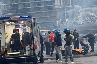 Manifestante ferita a Milano