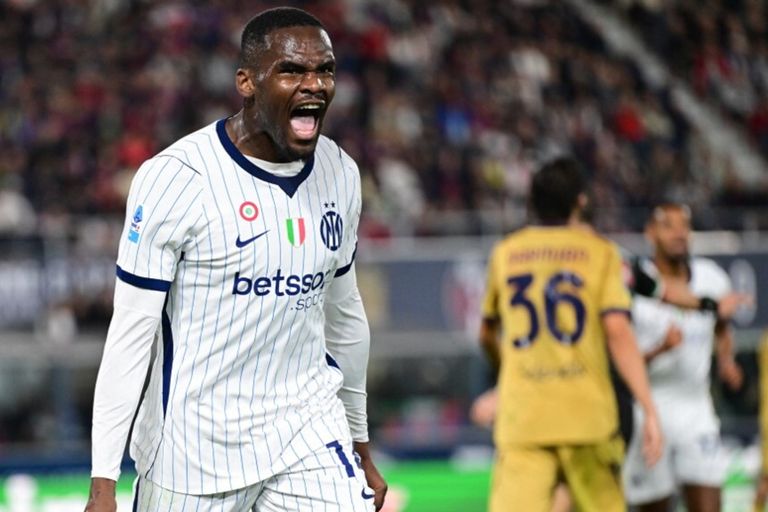 L'inter vince a Bologna 3-1 in rimonta. Nerazzurri da soli in vetta in attesa della Lazio
