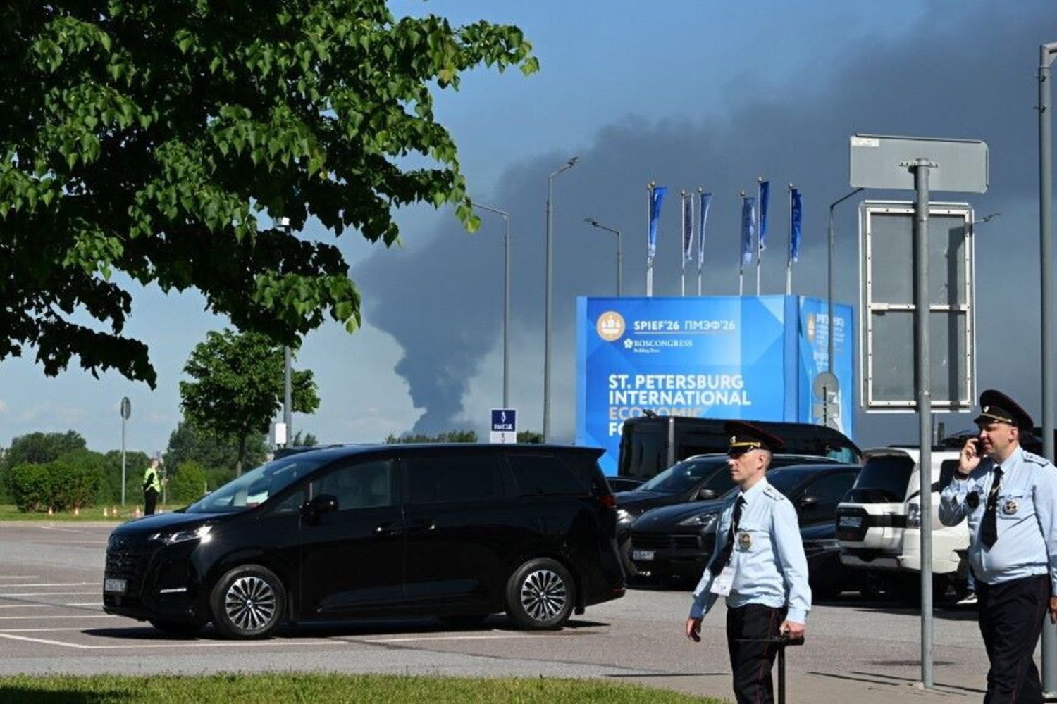 Droni ucraini hanno colpito, il 3 giugno, un terminale petrolifero a San Pietroburgo, la città russa che ospita il forum economico noto come la ‘Davos russa’