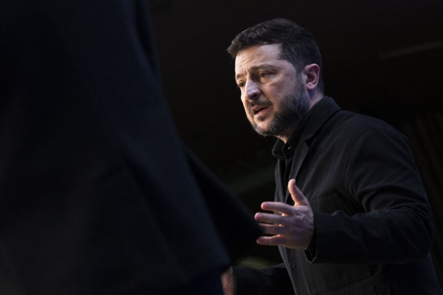 Zelensky al Congresso Usa: “Mai una fase così difficile dall’inizio della guerra”
