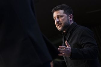 Zelensky al Congresso Usa: “Mai una fase così difficile dall’inizio della guerra”