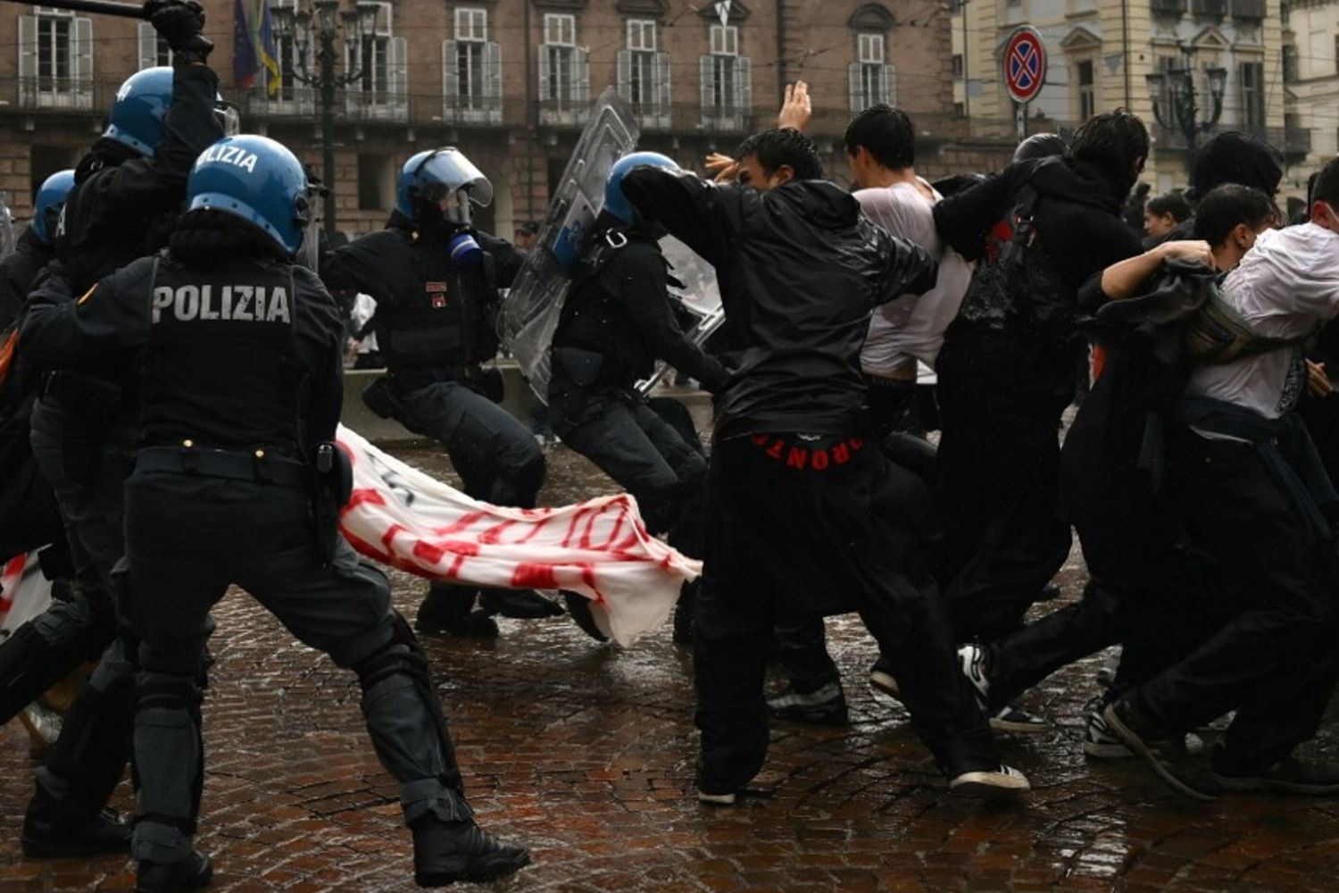 Scontri Milano