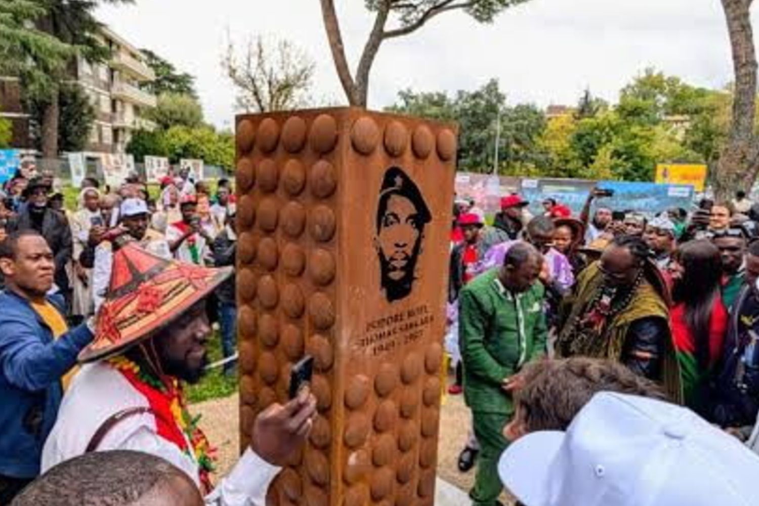 Rome rend hommage à Thomas Sankara: un monument dédié au leader du Burkina Faso