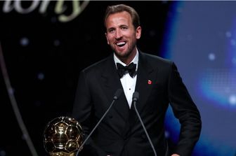 Pallone d'Oro 2026 a Harry Kane. Il trionfo dell'attaccante del Bayern Monaco