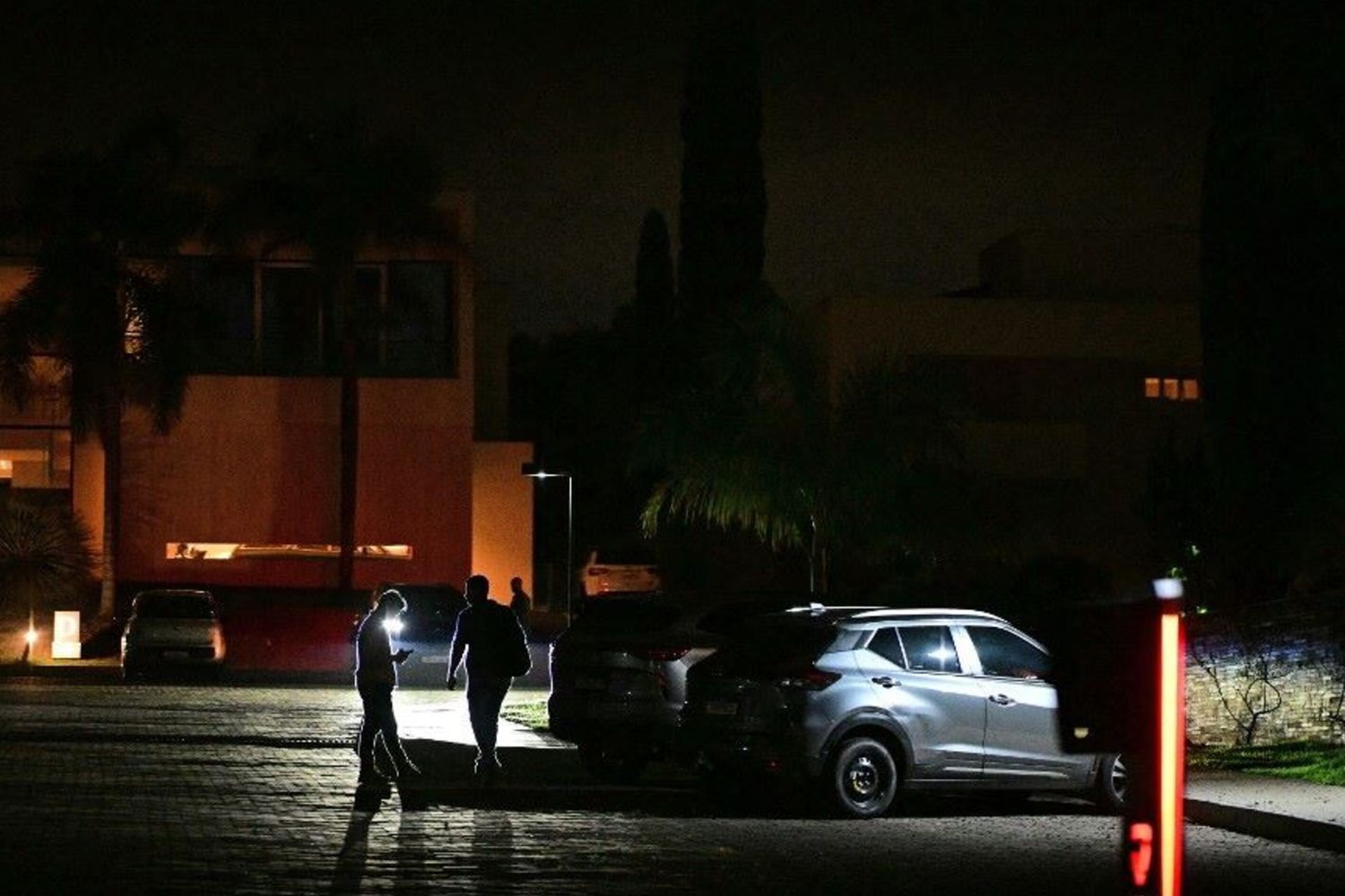 L'auto di Flavio Bolsonaro a Brasilia - immagine del 26 ottobre 2026