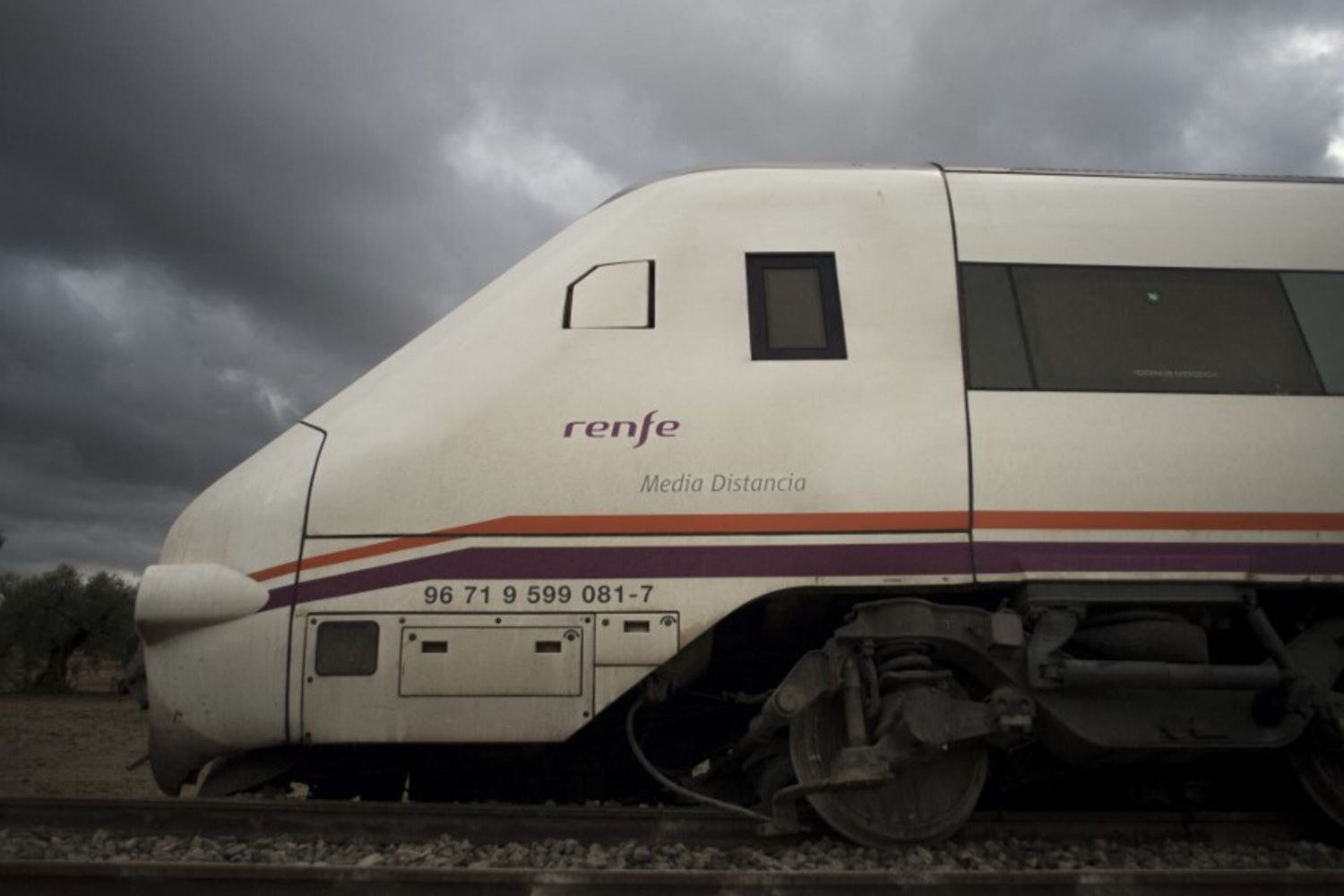Scontro devastante tra treni ad alta velocità in Spagna