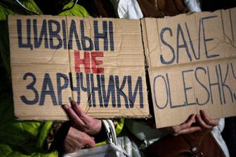 Ucraina, partito il convoglio umanitario verso Oleshky coordinato da Melania Trump