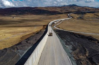 Muro al confine Turchia-Iran