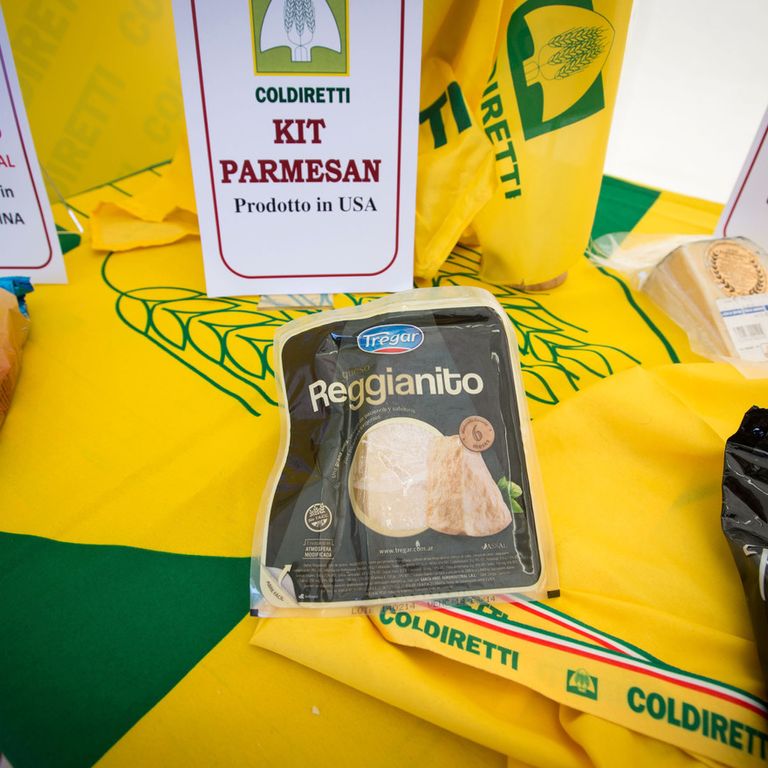 Imitazione Parmigiano reggiano denunciata dalla Coldiretti