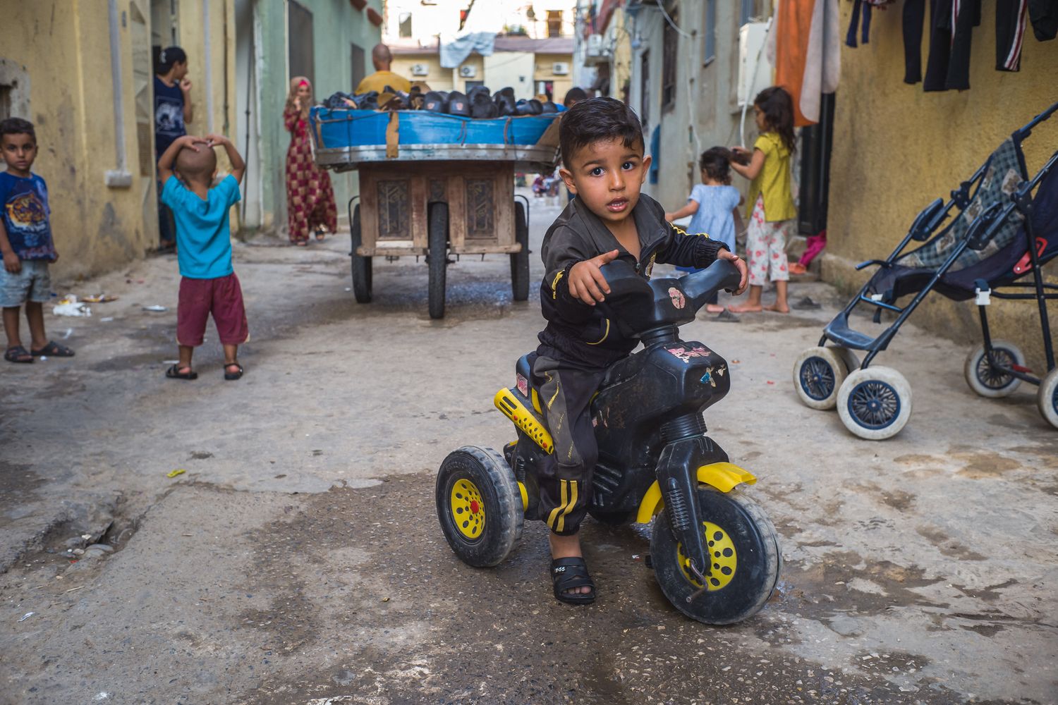Bambini per le strade di Beirut