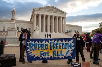 Manifestanti contro la legge texana sull'aborto davanti alla Corte Suprema&nbsp;