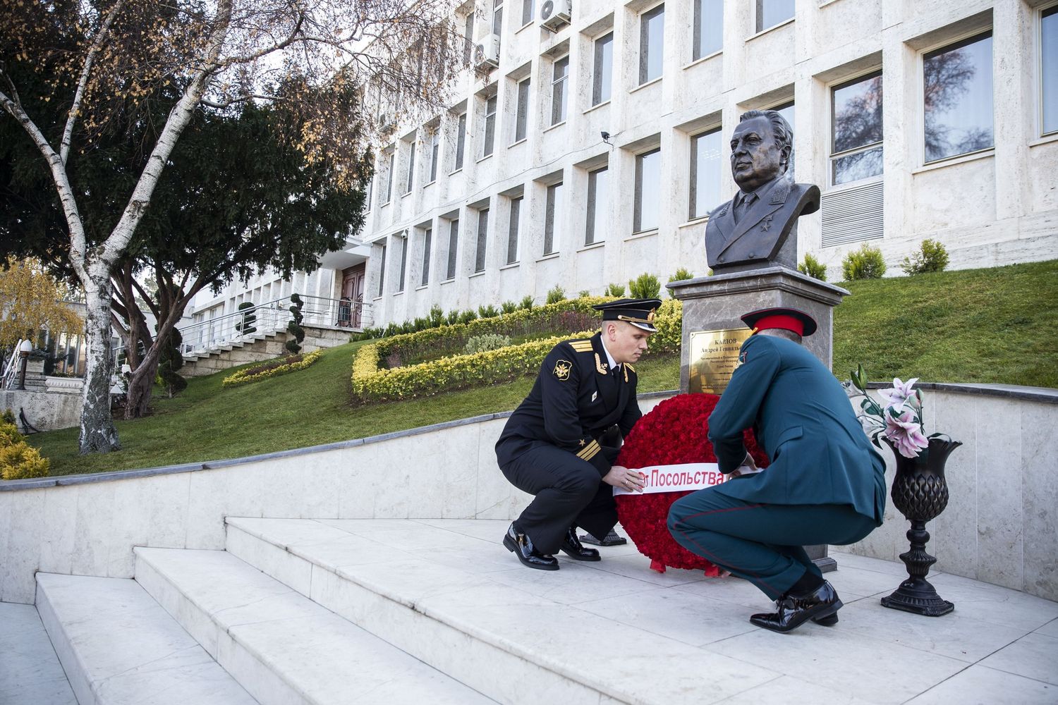 Commemorazione per l'omicidio dell'ambasciatore russo in Turchia Andrei Karlov, presso l'ambasciata ad Ankara&nbsp;