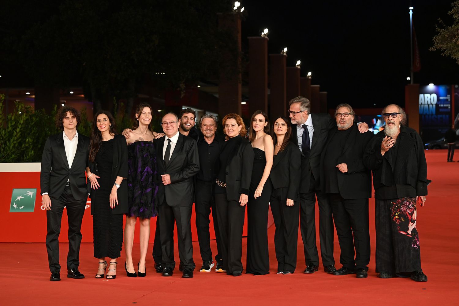 Il cast della serie televisiva 'Vita da Carlo'&nbsp;