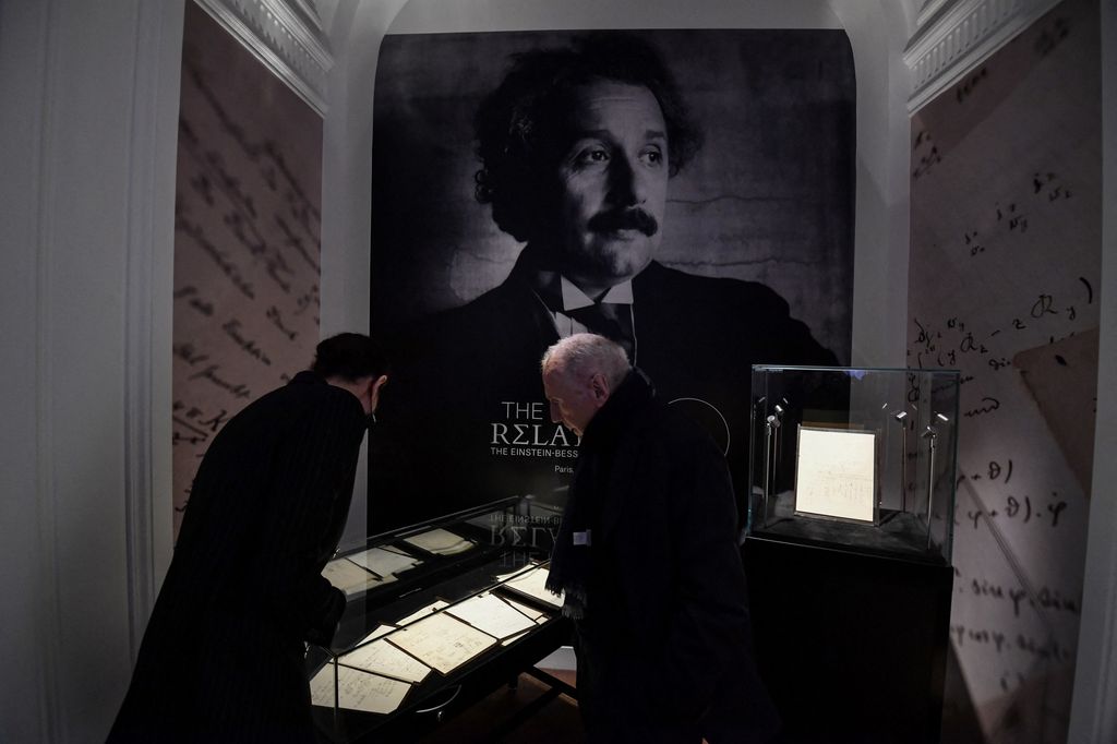 Manoscritto autografo di Albert Einstein sulla 'Teoria della relativit&agrave;'