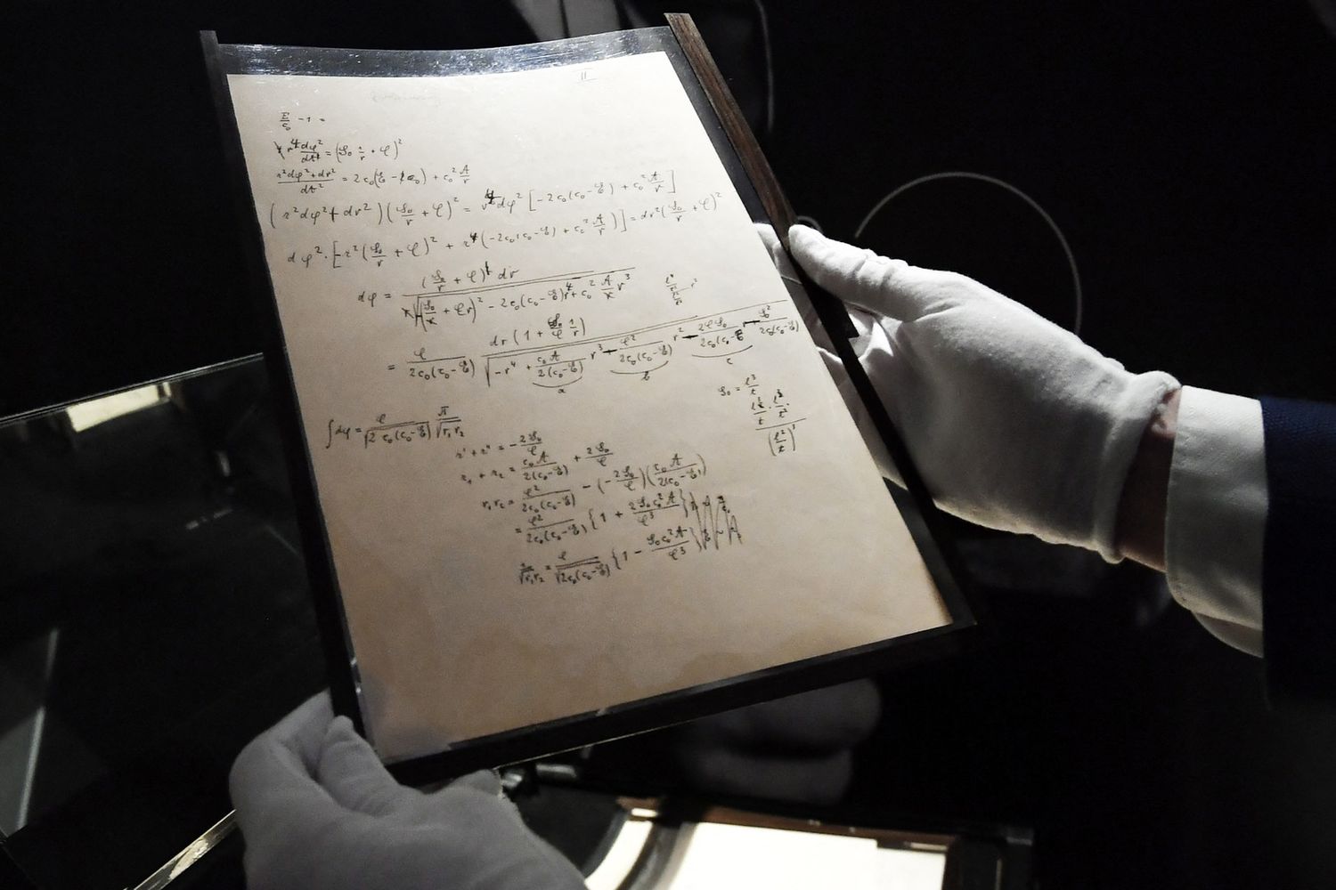 Manoscritto autografo di Albert Einstein sulla 'Teoria della relativit&agrave;'