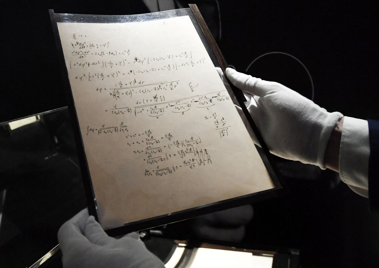 Manoscritto autografo di Albert Einstein sulla 'Teoria della relativit&agrave;'
