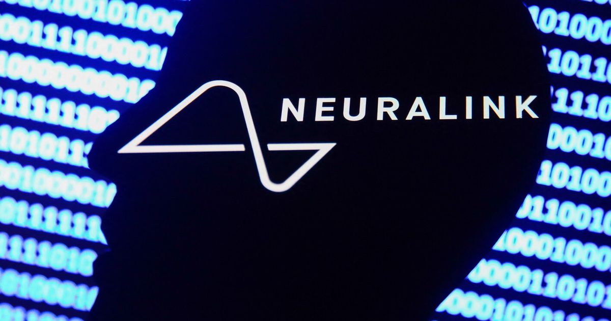 Chip cerebrali per permettere ai paraplegici di muoversi. Al via i test di Neuralink