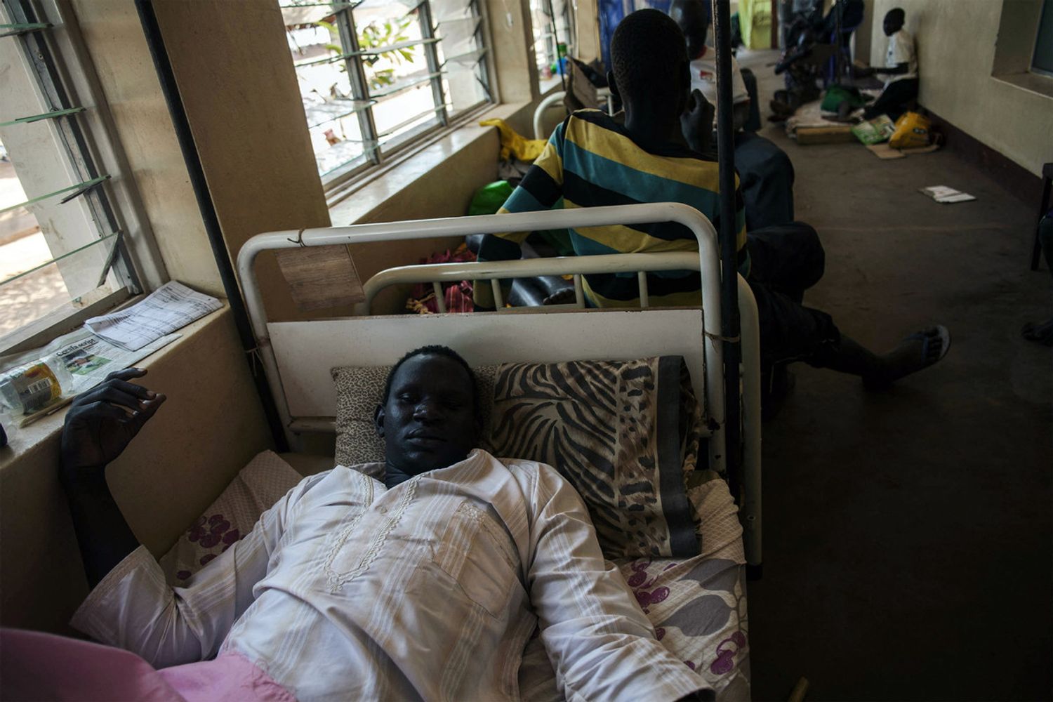 Un soldato ricoverato in Sudan in un ospedale dell'Associaizone Italiana Cuamm&nbsp;