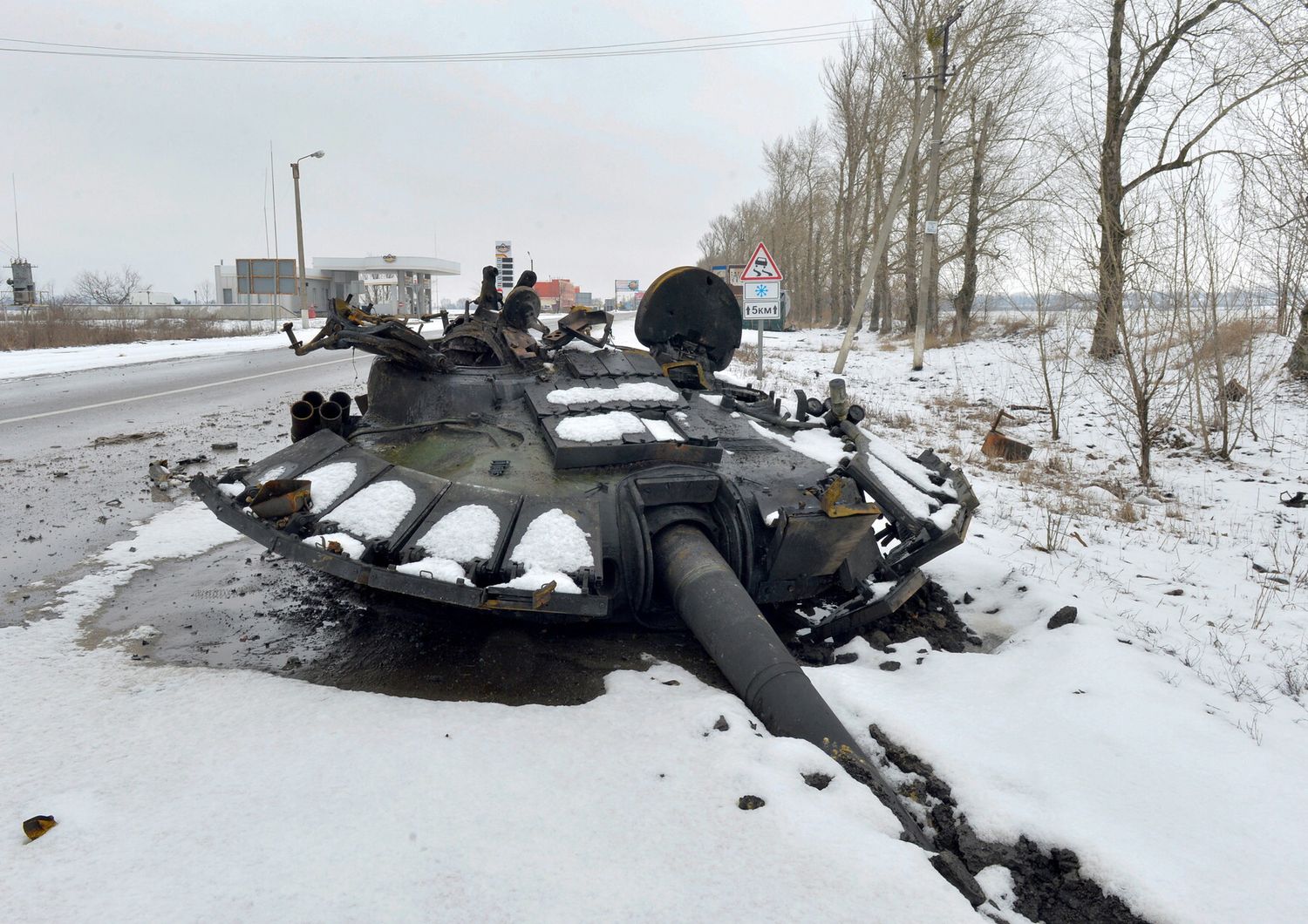 Un carro armato russo distrutto a Kharkiv
