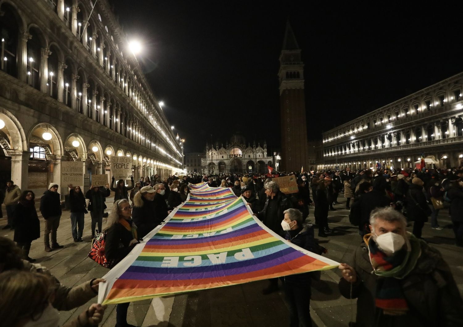 Una manifestazione contro la guerra a Venezia