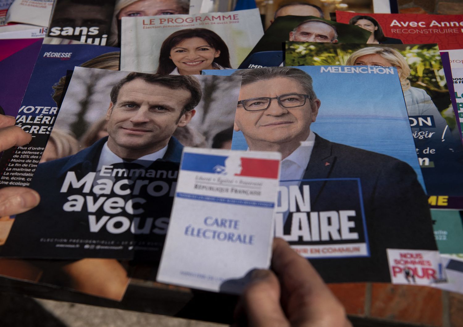 Volantini elettorali per le presidenziali francesi &nbsp;