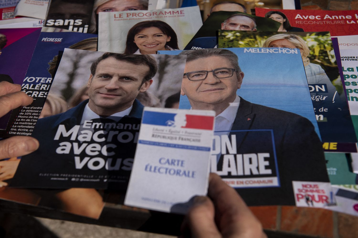 Volantini elettorali per le presidenziali francesi &nbsp;