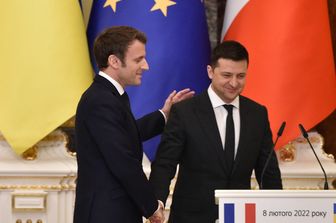 Macron e Zelensky