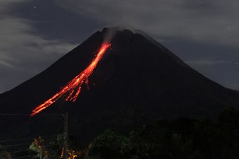 Eruzione vulcano in Indonesia