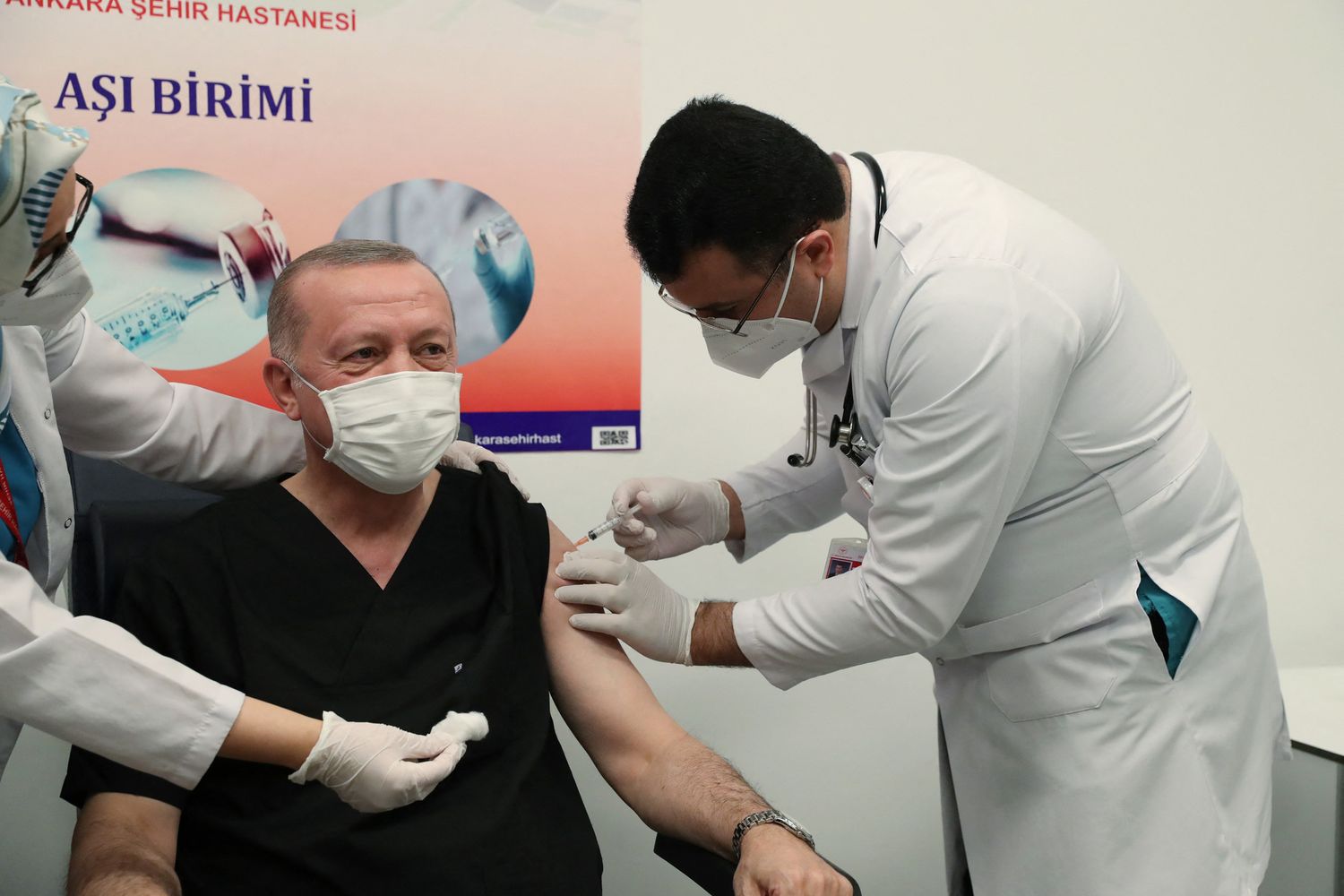 La vaccinazione contro il covid del presidente turco Recep Tayyip Erdogan &nbsp;