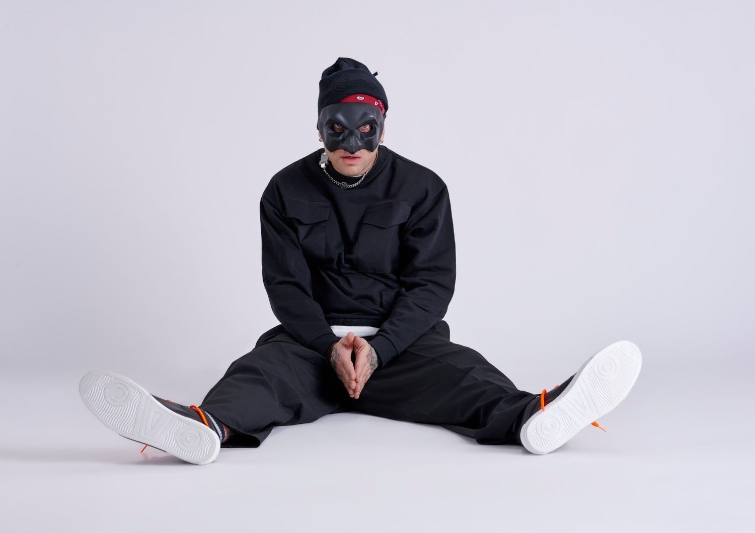 Clementino, black pulcinella