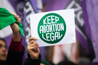 Una manifestazione contro la sentenza della Corte Suprema Usa sull'aborto