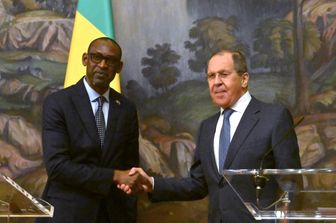 Il ministro degli Esteri del Mali Abdoulaye Diop e quello russo&nbsp;Sergej Lavrov