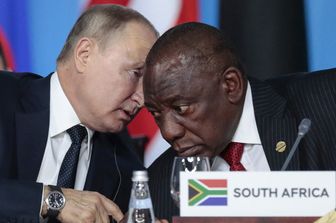 Il presidente russo Vladimir Putin e il presidente del Sudafrica Cyril Ramaphosa&nbsp;