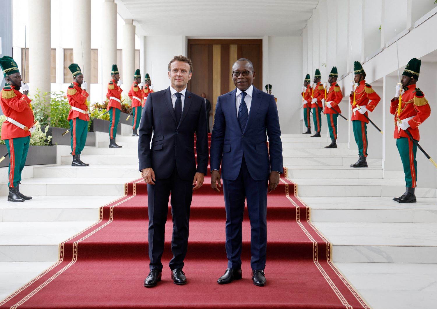 Il presidente francese Emmanuel Macron e il suo omologo del Benin Patrice Talon&nbsp;