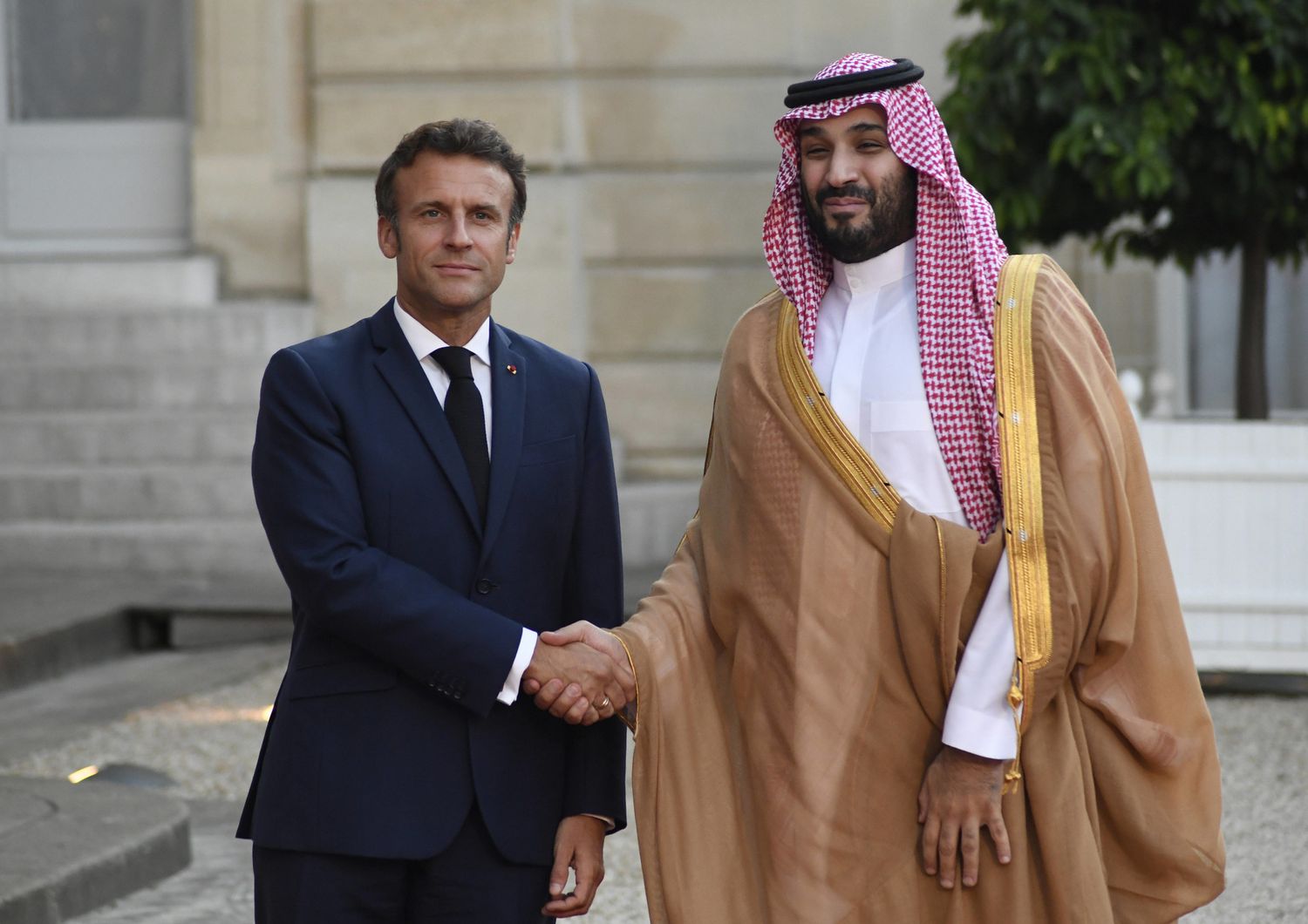 Il presidente della Francia Emmanuel Macron riceve il principe saudita&nbsp;Mohammed bin Salman