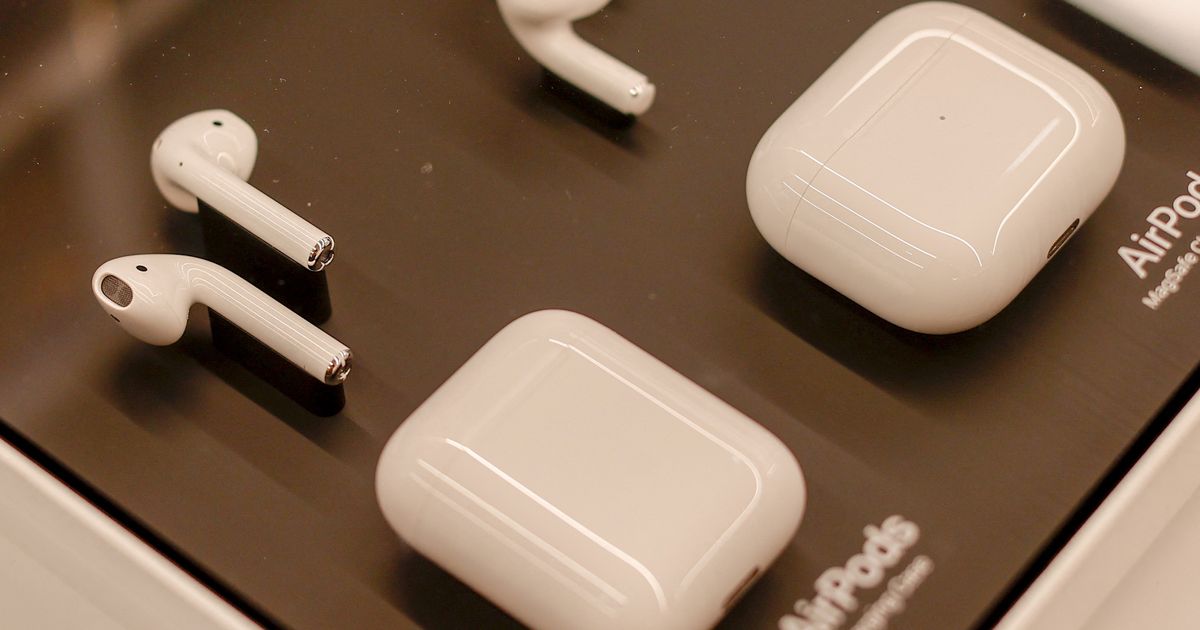 Apple, Live Translation: arriva anche Italia la traduzione in tempo reale sugli AirPods