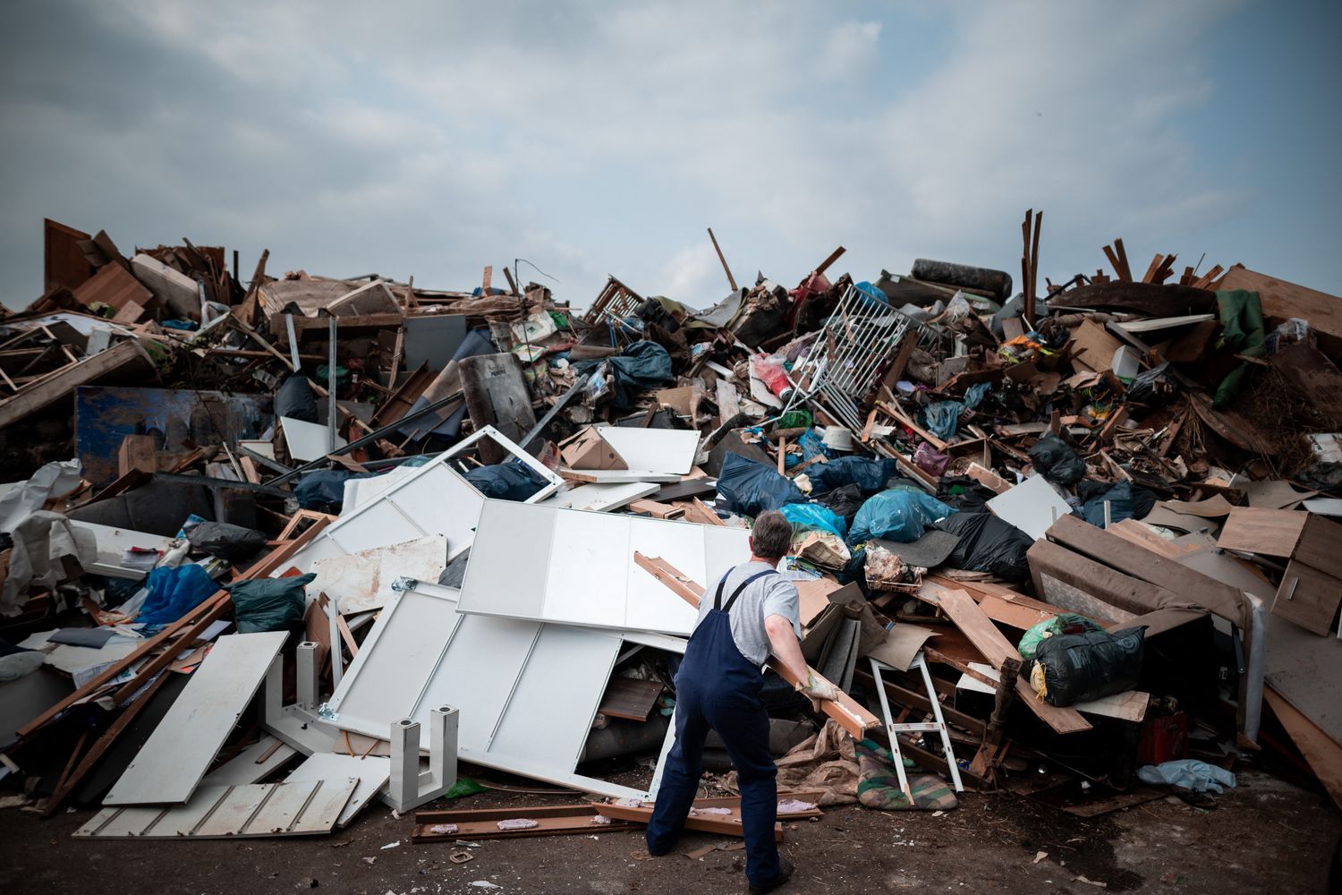 Discarica di mobili&nbsp;