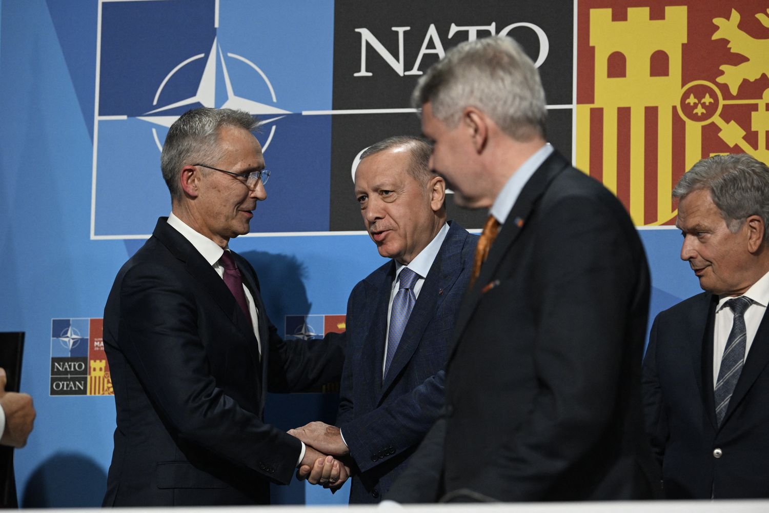 Nato, incontro tra Erdogan e Stoltenberg