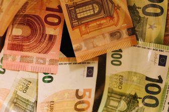 soldi ndrangheta riciclati mezza europa 11 arresti
