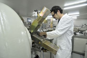 Acceleratore di particelle con il radiocarbonio