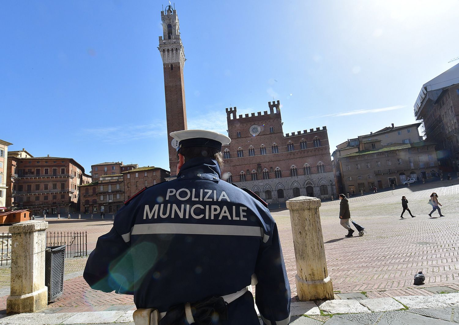 polizia locale anci piu armi e piu donne ma vuoti organico