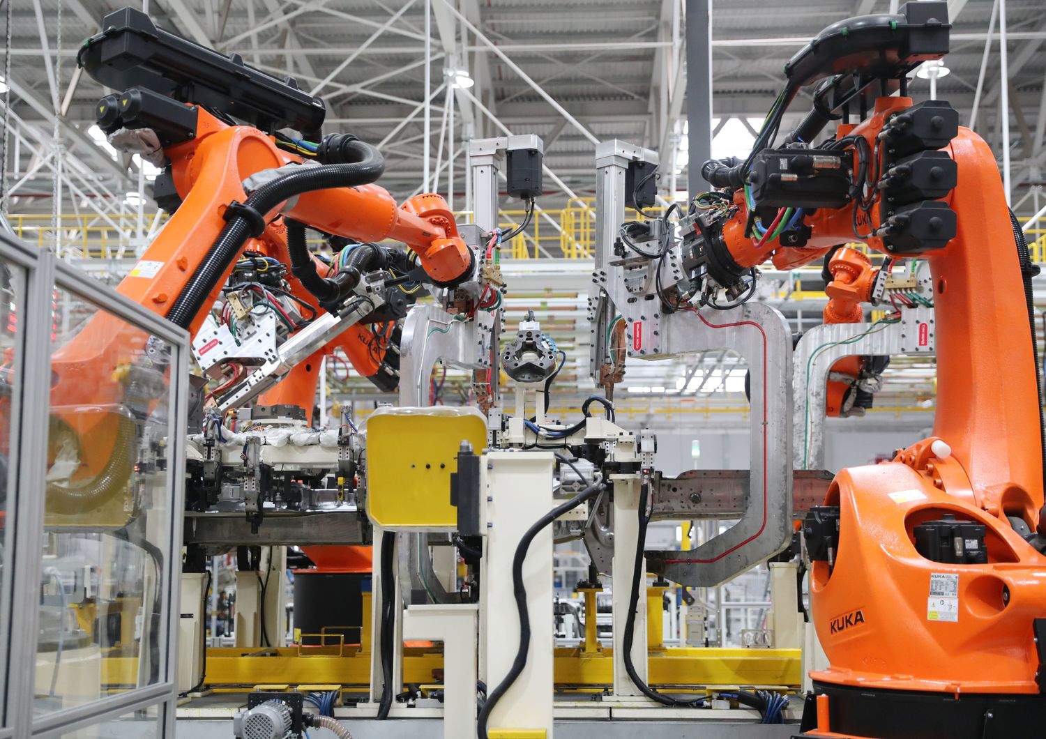 L'intelligenza artificiale applicata ai robot in fabbrica